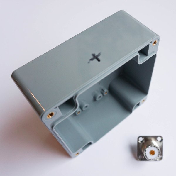 Manual BalUn 1:4 – 600 Watts para antena Off-Center-Fed (antena Windom) 1 Behuizing 1