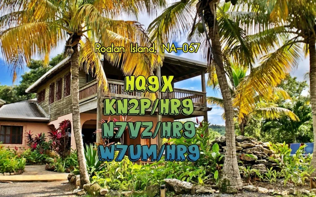 Casa tropical em Roatán com palmeiras e informações de radioamadores