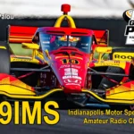 Carro de corrida em pista do Indianapolis Motor Speedway com detalhes do Grand Prix